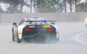 El inicio de la carrera de resistencia en el Circuit de Montmeló estuvo marcado por la lluvia
