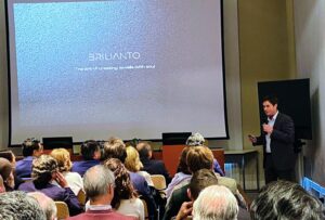 Santiago Bach, CEO of Brilianto, presented the company and its jewelry collections featuring diamonds of unique origin